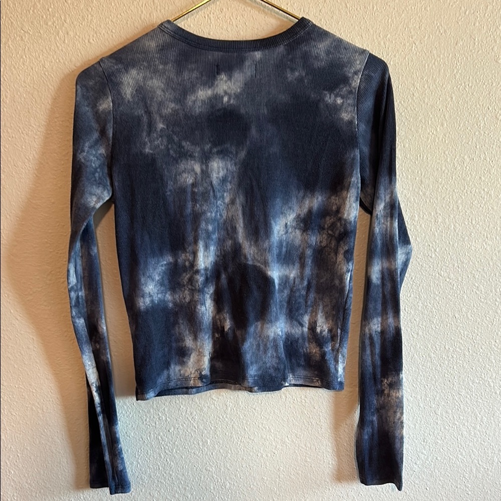 Hollister Navy Tie-Dye Long Sleeve Tee - Picture 4 of 4